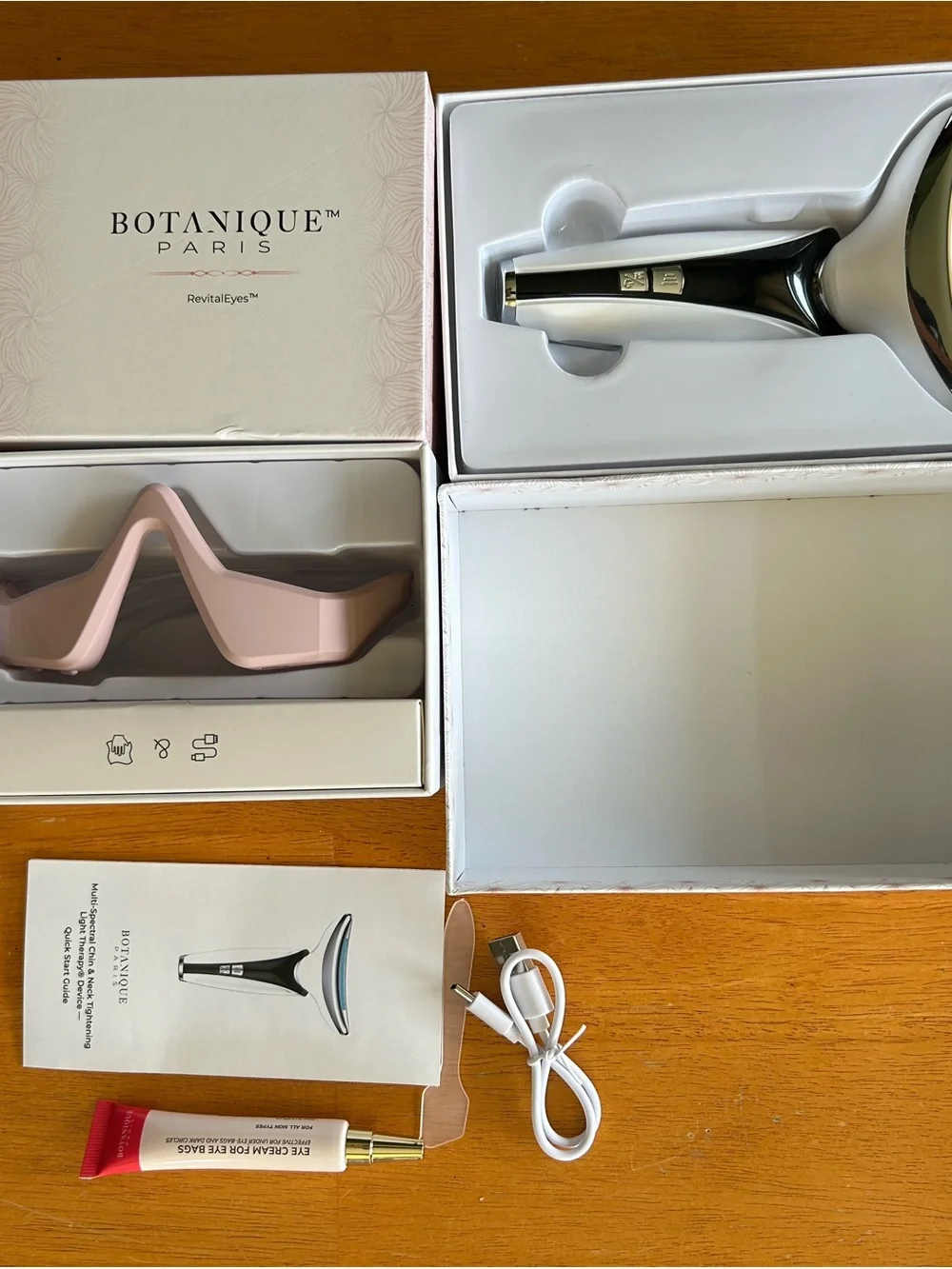 NEW! BOTANIQUE Paris RevitalEyes and Chin & Neck Light Therapy Set of 2